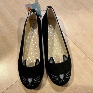 Cat & Jack Girls black suede ballet flats with a cat face silver embroidery